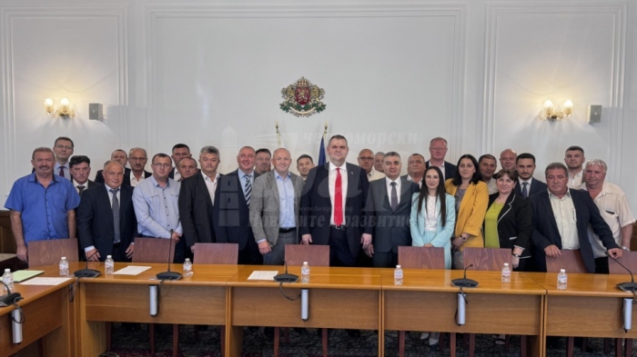 Пеевски обяви нова цел - работа и доходи за хората