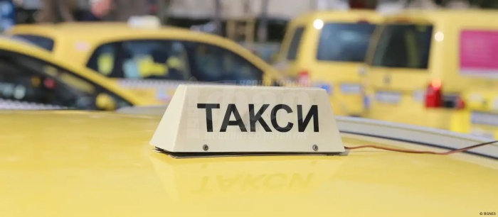 Жена подаде сигнал за нередности с такситата на Летище Бургас