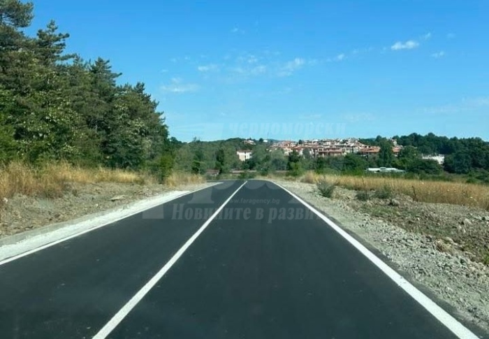 Нов път Царево-Арапя-Оазис-Лозенец обслужва трафика в района
