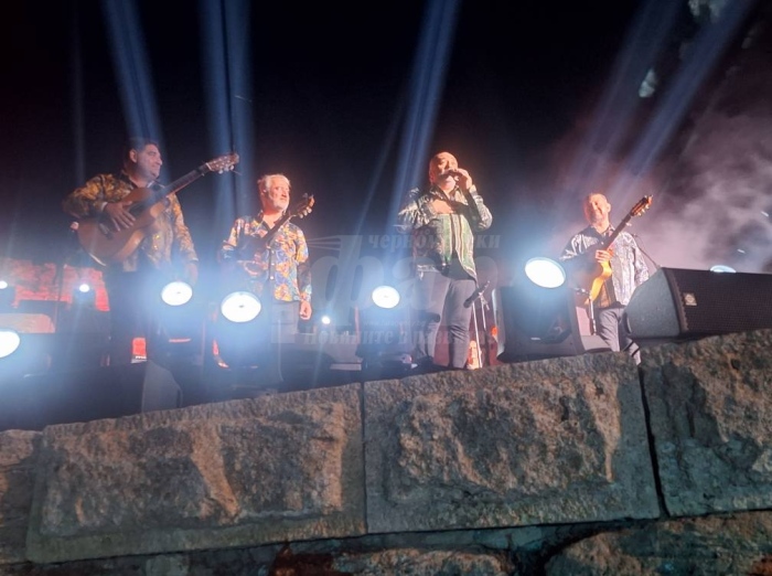 Chico & The Gypsies запалиха сцената в Несебър
