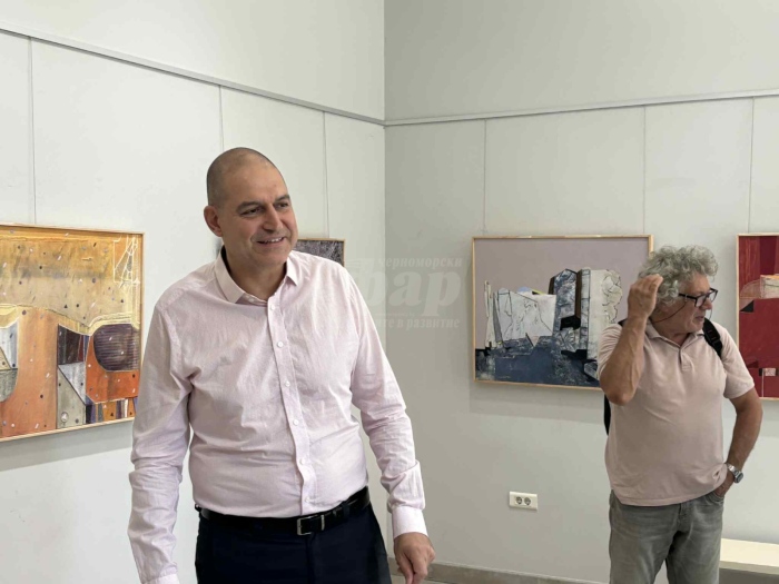 Добрин Вътев отбеляза 50-годишния си юбилей с изложбата „ПолуАбстрактно – сънувани пространства“