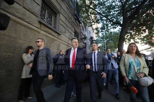 Пеевски: Ще правя държава с главно\