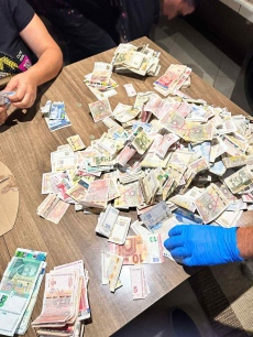Шестима души са задържани при спецакция в квартал \