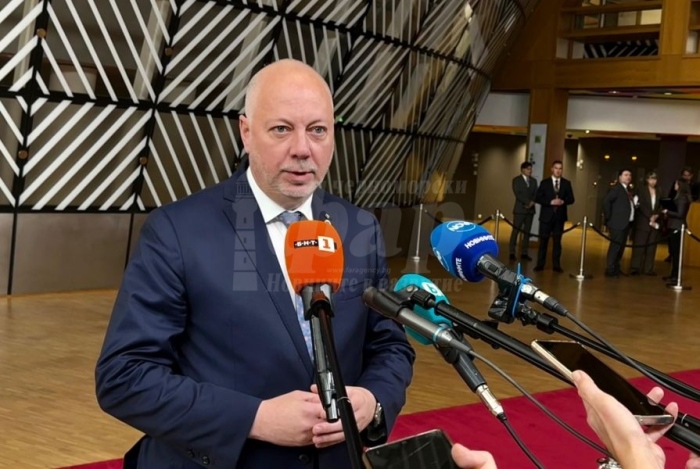 Премиерът Желязков: Няма опасност от криза с горивата, рафинерията в Бургас трябва да  продължи да работи
