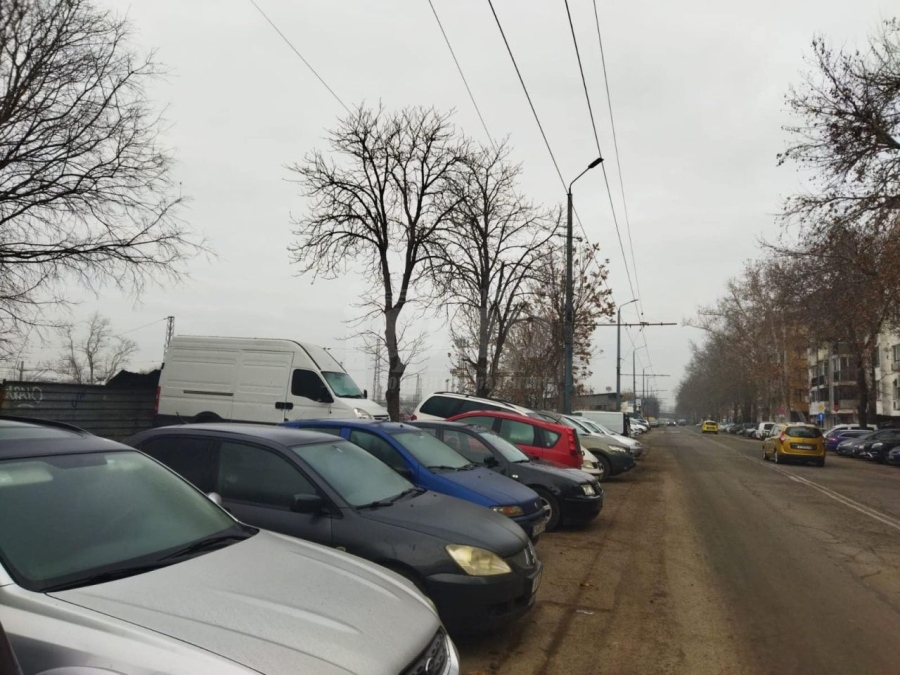 От последните минути: Започва изграждането на така необходимите паркоместа във „Възраждане“