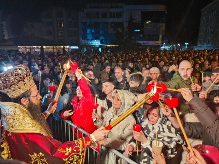 140 дрона възвестиха Възкресението в Бургас