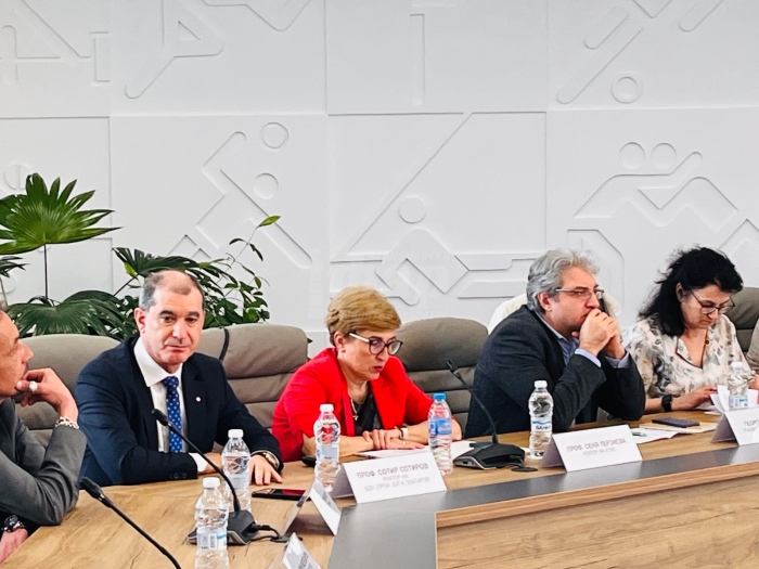 Проф. Сотир Сотиров представи идеи за развитие на висшето образование пред други ректори