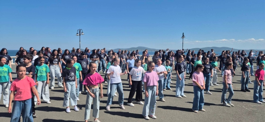 Над 200 деца се включват във флашмоб за Джиро д’Италия в Бургас на 8 май