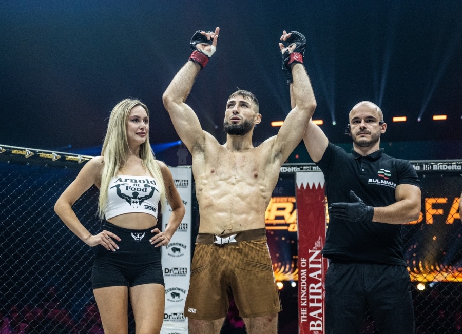 Боецът на BRAVE Антон Янчев защити черен колан по BJJ