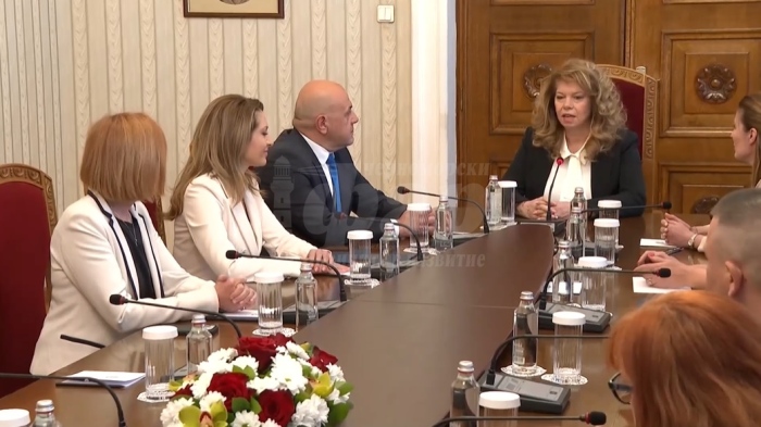 ГЕРБ-СДС пред президента Илияна Йотова: Важно е колкото се може по-скоро България да има редовно правителство