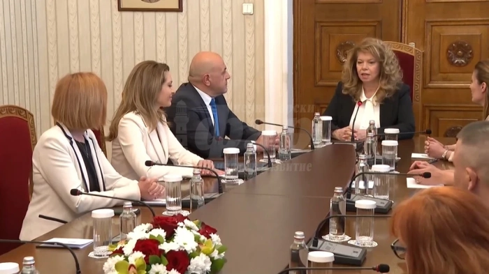 ГЕРБ-СДС пред президента Илияна Йотова: Важно е колкото се може по-скоро България да има редовно правителство