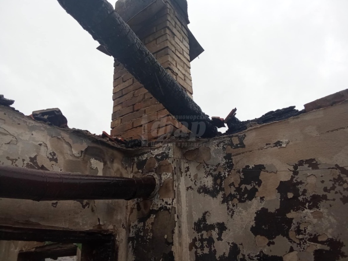Гласуват финансова помощ за семейство от Димчево, пострадало от пожар