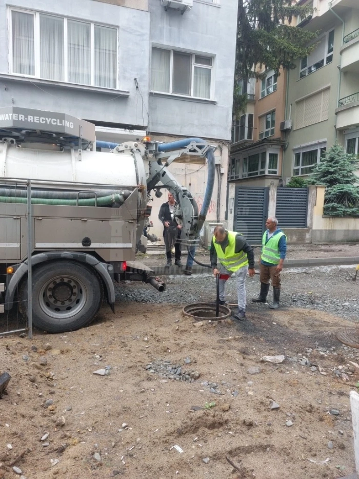 ВиК Бургас отстрани аварията на ул. „Оборище“