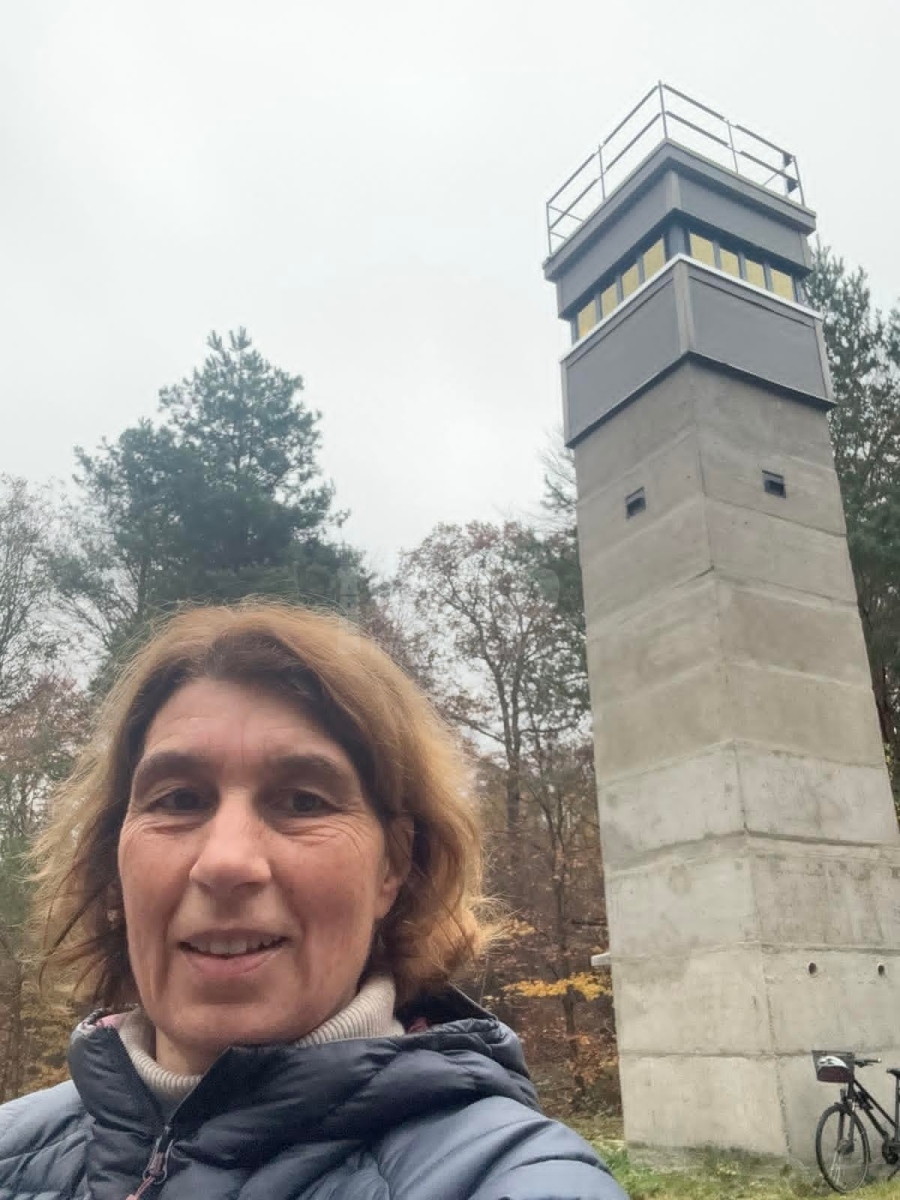 Германка върти педалите по пътя на Желязната завеса