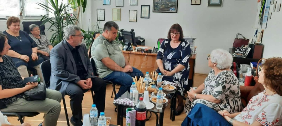 Държавен архив – Бургас отличи своите най-активни читатели, дарители и приятели