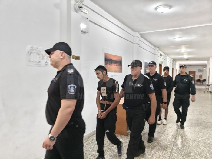  От ревност вуйчо и племенник  се опитали да убият клошар в Карнобат