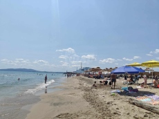 Черноморието остава слънчево, в Западна България са възможни следобедни гръмотевици