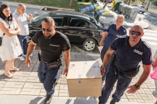 Безценният тракийски нагръдник от „Цвяткова“ могила гостува в Царево