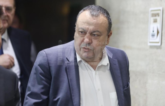 Хамид Хамид: Справката на МВР не потвърждава твърденията на Демерджиев за полетите на Пеевски 