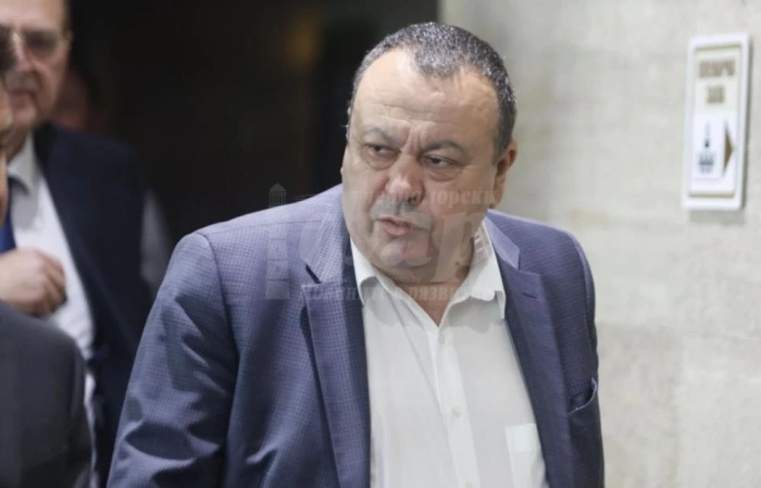 Хамид Хамид: Справката на МВР не потвърждава твърденията на Демерджиев за полетите на Пеевски 