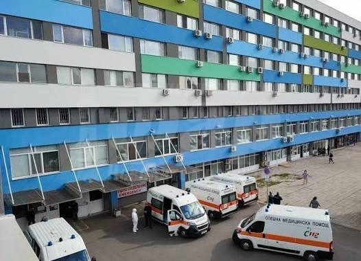 Тежък инцидент в Средецко: Микробус без шофьор затисна малко дете