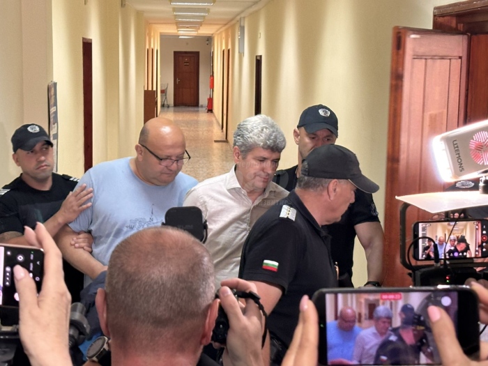 Апелативният съд в Бургас решава дали обвиняемите от ВиК-Бургас ще останат в ареста