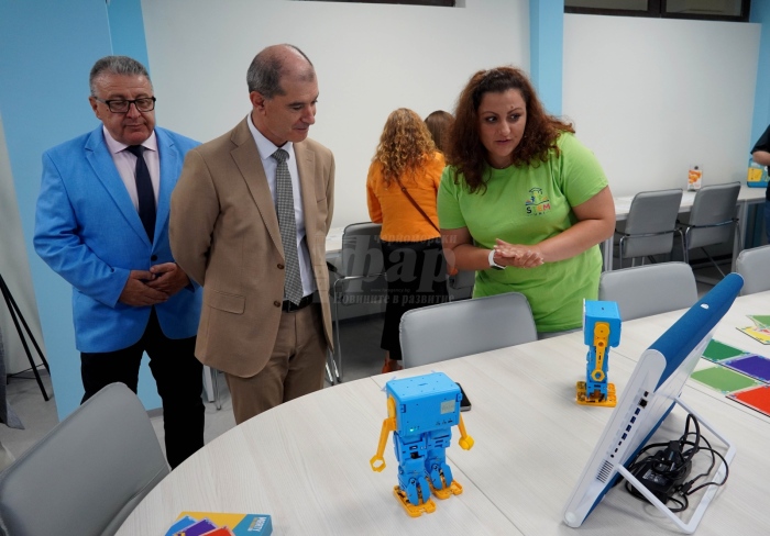 STEM-център отвори врати в БДУ